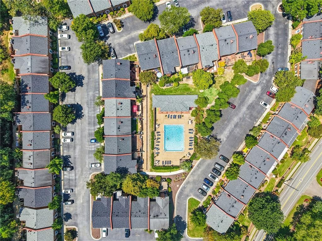 3 bedroom, 3 bathroom, 1,944 sq ft townhouse under contract at 4620 Wieuca Road 68, Atlanta, GA 30342 — photo 9