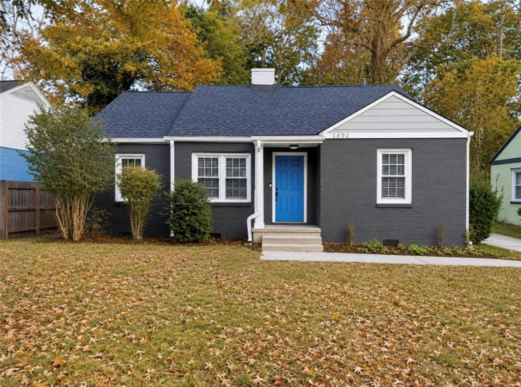 3 bedroom, 2 bathroom, 1,307 sq ft single family residence for sale at 1802 S Gordon Street, Atlanta, GA 30310 — photo 1 of 13
