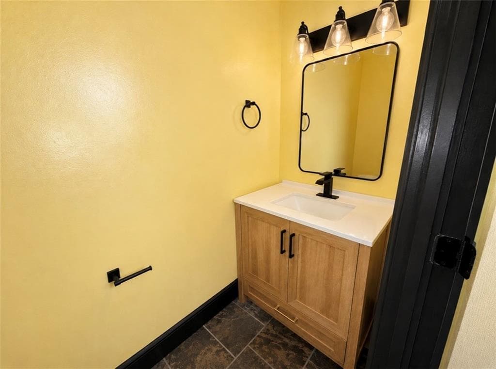 3 bedroom, 2 bathroom, 1,307 sq ft single family residence for sale at 1802 S Gordon Street, Atlanta, GA 30310 — photo 10