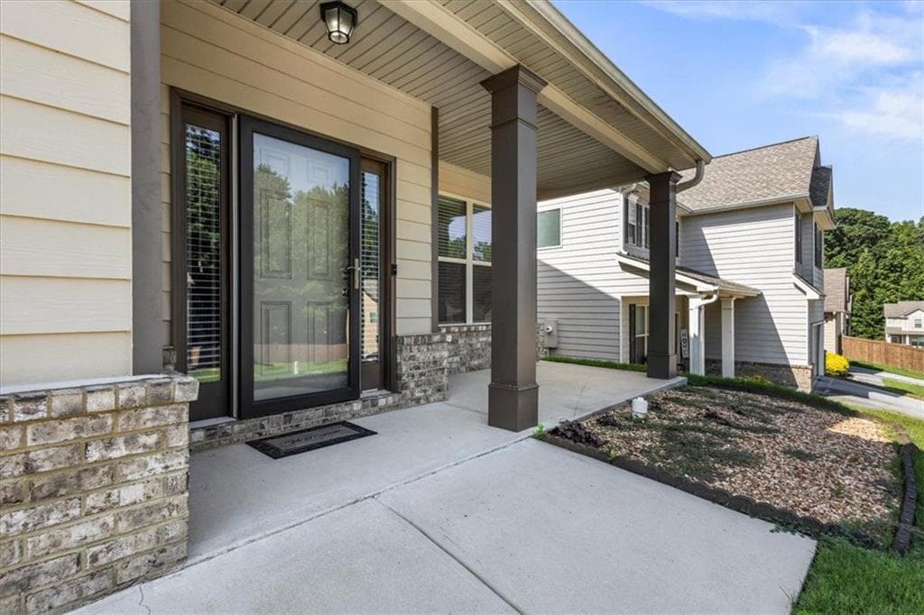 4 bedroom, 3 bathroom, 2,742 sq ft single family residence under contract at 2322 Jessica Lane, Fairburn, GA 30213 — photo 8
