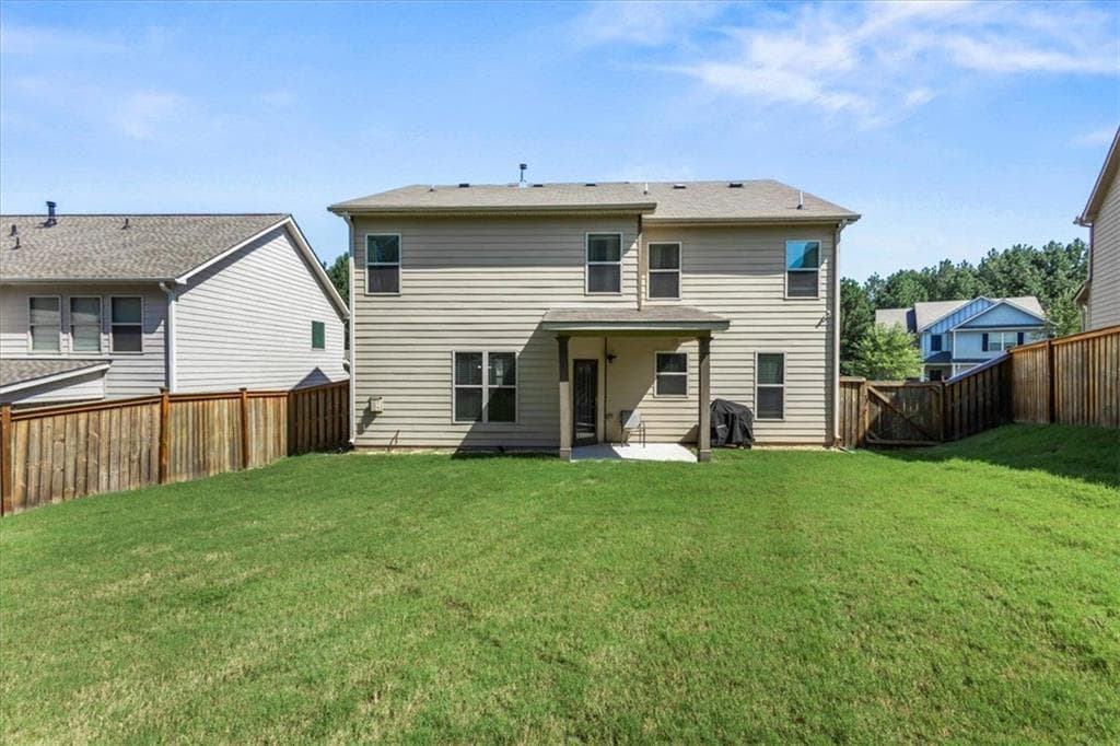 4 bedroom, 3 bathroom, 2,742 sq ft single family residence under contract at 2322 Jessica Lane, Fairburn, GA 30213 — photo 9