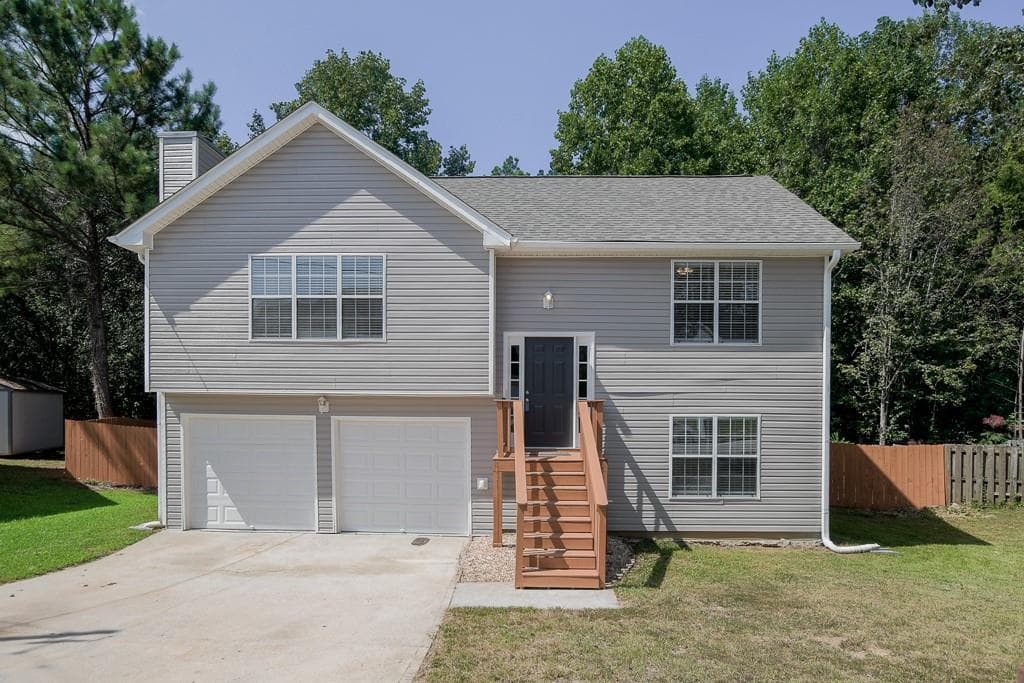 3 bedroom, 2 bathroom, 1,480 sq ft single family residence for sale at 4333 Ward Bluff Court, Ellenwood, GA 30294