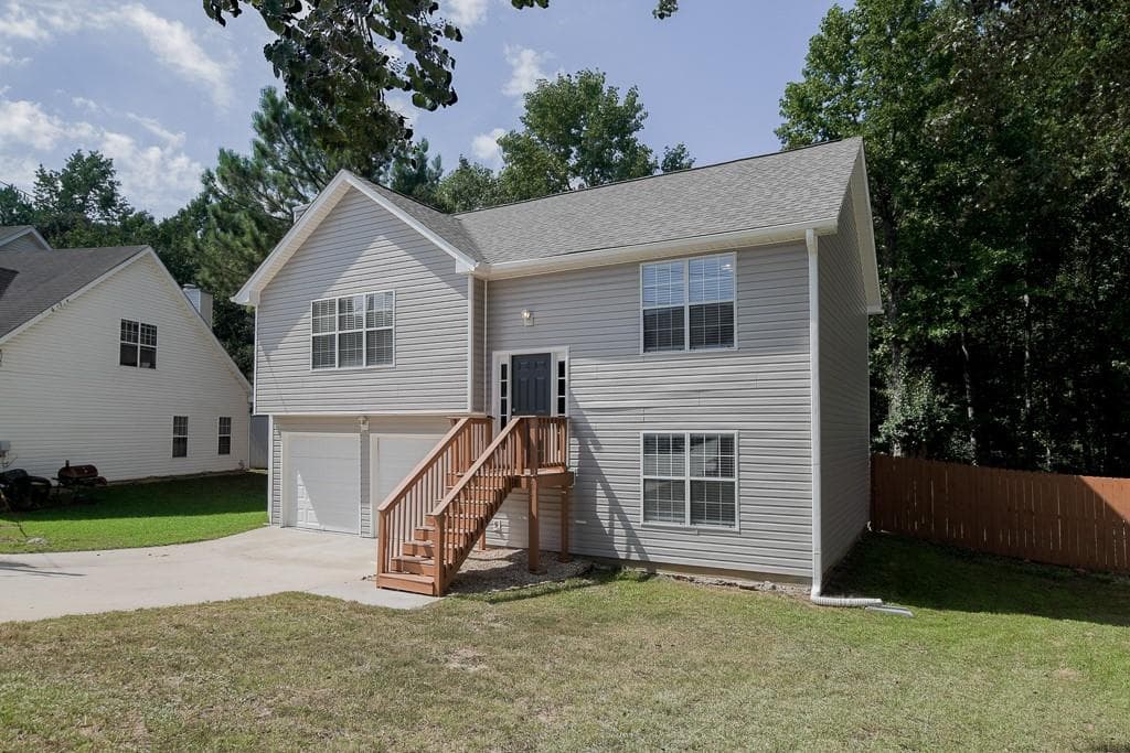 3 bedroom, 2 bathroom, 1,480 sq ft single family residence for sale at 4333 Ward Bluff Court, Ellenwood, GA 30294 — photo 2