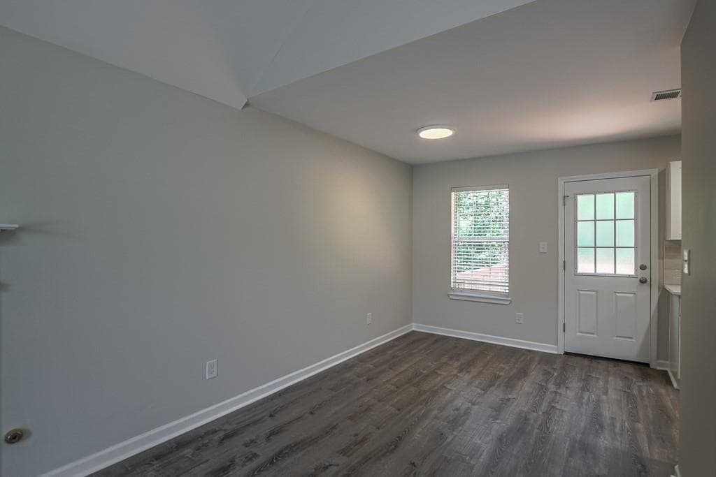3 bedroom, 2 bathroom, 1,480 sq ft single family residence for sale at 4333 Ward Bluff Court, Ellenwood, GA 30294 — photo 9
