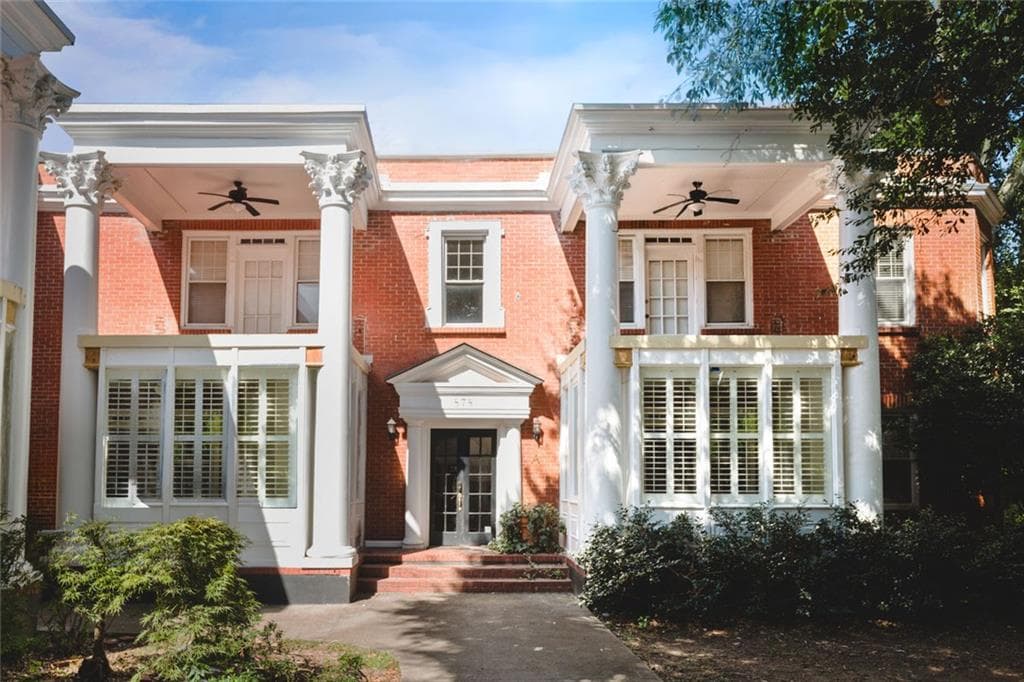 2 bedroom, 1 bathroom, 1,068 sq ft condominium for rent at 878 Briarcliff Road NE A1, Atlanta, GA 30306 for $2,500 a month — photo 1 of 23