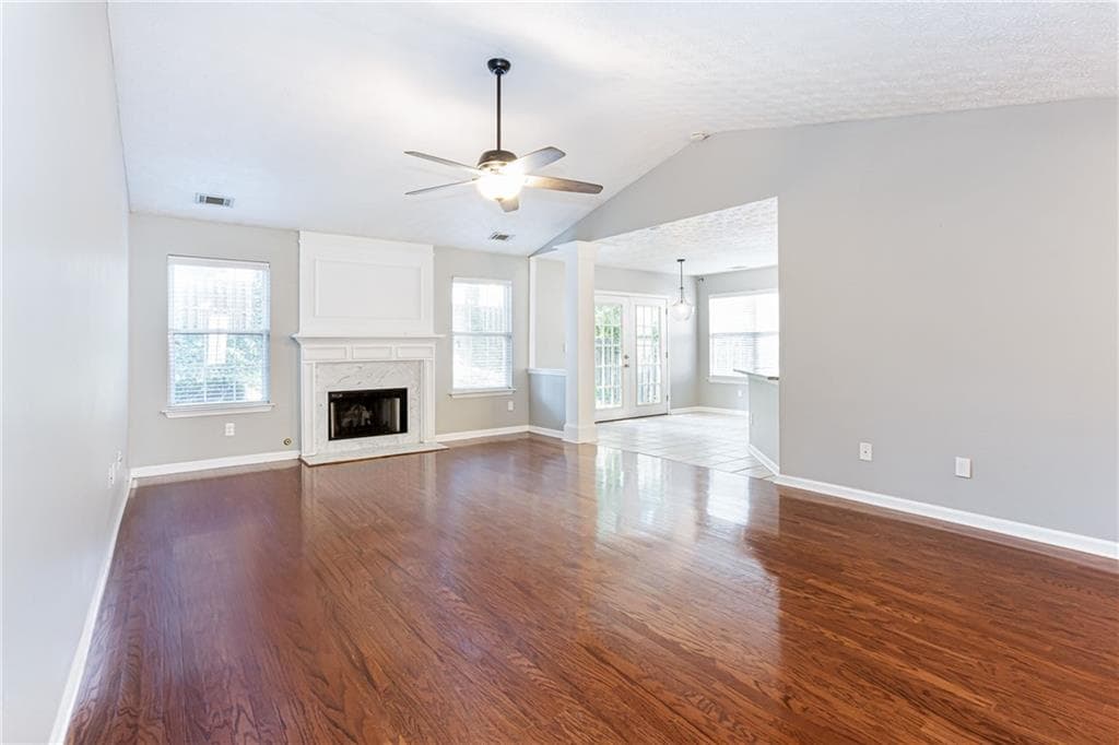 3 bedroom, 2 bathroom, 1,730 sq ft single family residence for sale at 1784 Chasewood Park Lane, Marietta, GA 30066 — photo 2