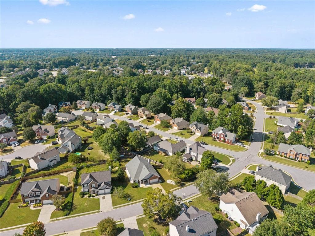 3 bedroom, 2 bathroom, 1,924 sq ft single family residence under contract at 1424 Oak Bend Way, Lawrenceville, GA 30045 — photo 5