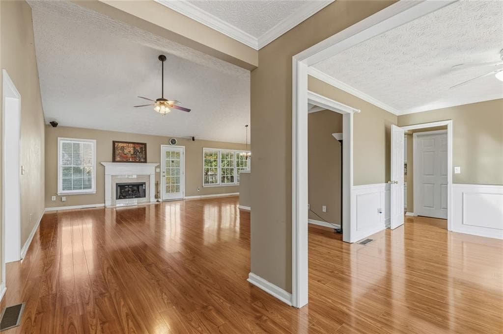 3 bedroom, 2 bathroom, 1,924 sq ft single family residence under contract at 1424 Oak Bend Way, Lawrenceville, GA 30045 — photo 7