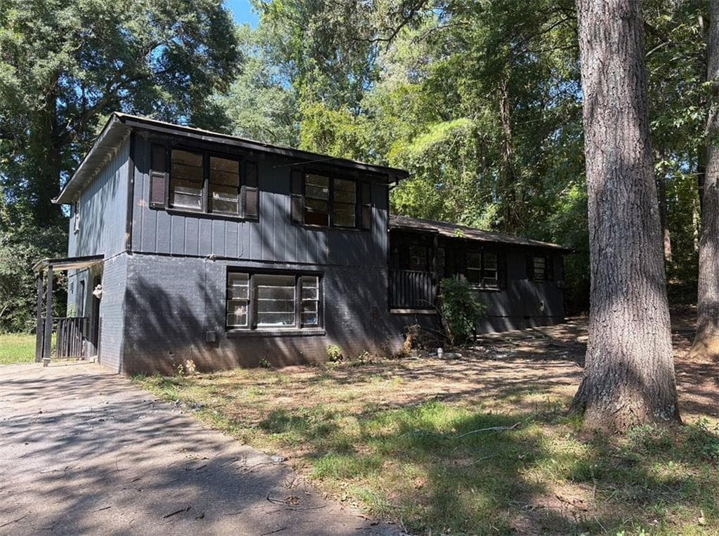 duplex for sale at 7126 Pineview Drive, Covington, GA 30014