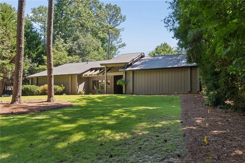 4 bedroom, 3 bathroom, 3,027 sq ft single family residence sold at 4188 Lake Rill Court, Marietta, GA 30062