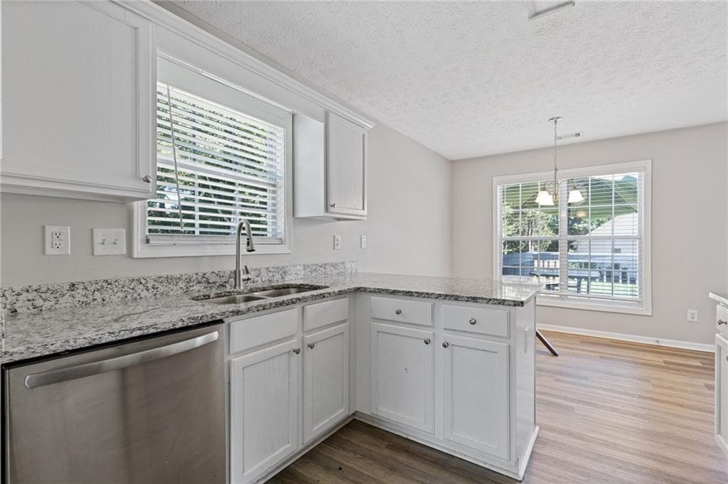 4 bedroom, 3 bathroom, 3,976 sq ft single family residence under contract at 3299 Kings Bay Court, Decatur, GA 30034 — photo 10