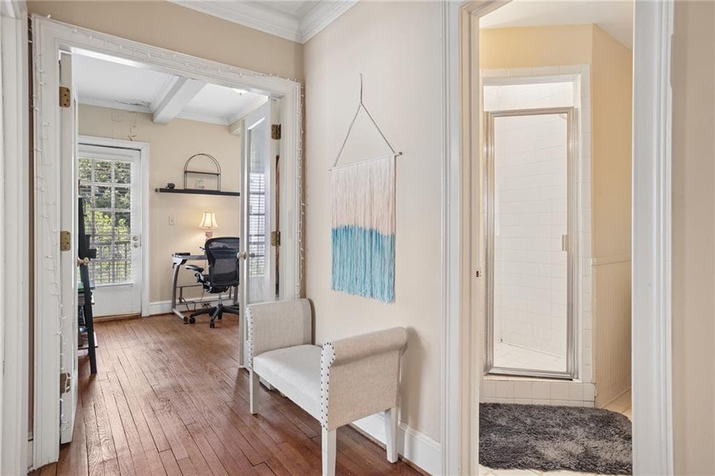 2 bedroom, 2 bathroom, 924 sq ft condominium for sale at 2840 Peachtree Road 410, Atlanta, GA 30305 — photo 5