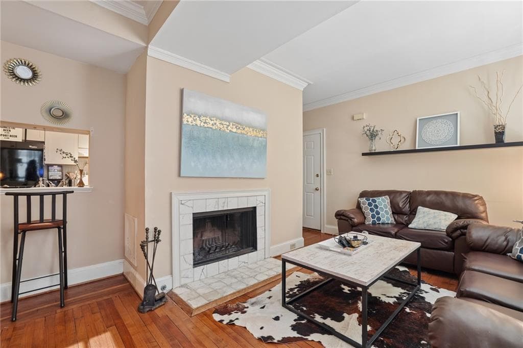 2 bedroom, 2 bathroom, 924 sq ft condominium for sale at 2840 Peachtree Road 410, Atlanta, GA 30305 — photo 6