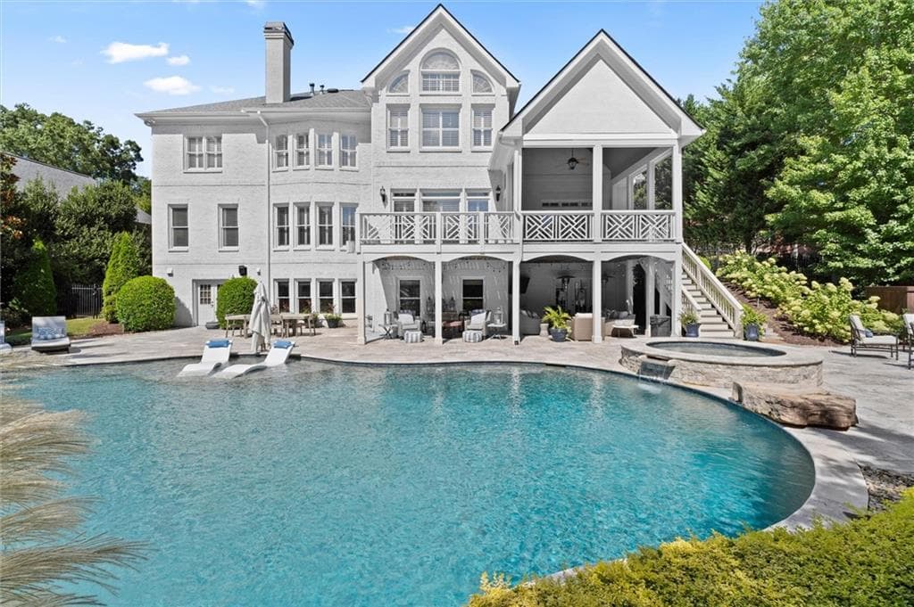 6 bedroom, 7 bathroom, 7,340 sq ft single family residence under contract at 11035 Bradford Lane, Suwanee, GA 30024 — photo 2
