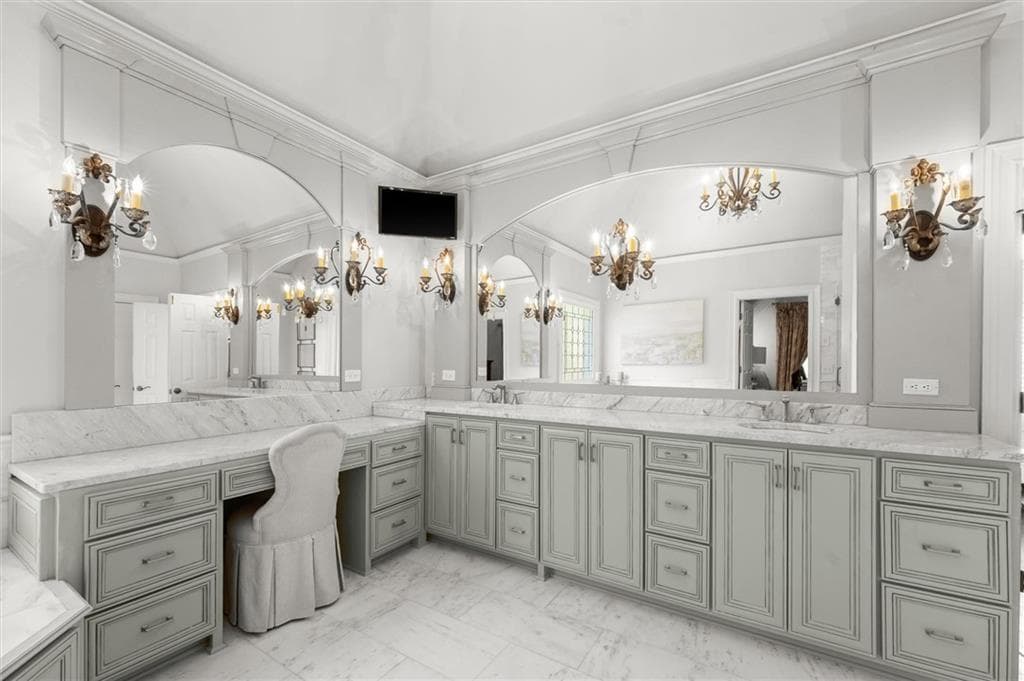 6 bedroom, 7 bathroom, 7,340 sq ft single family residence under contract at 11035 Bradford Lane, Suwanee, GA 30024 — photo 8