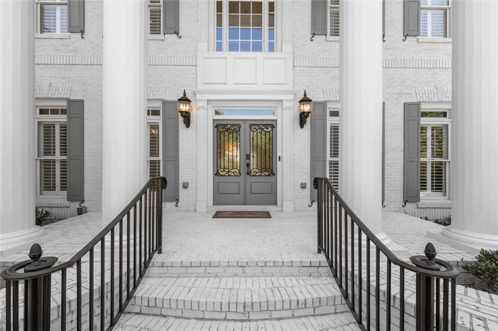 6 bedroom, 7 bathroom, 7,340 sq ft single family residence under contract at 11035 Bradford Lane, Suwanee, GA 30024 — photo 9