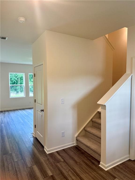 4 bedroom, 3 bathroom, 1,801 sq ft single family residence for sale at 38 Crescent Boulevard, Carrollton, GA 30116 — photo 2