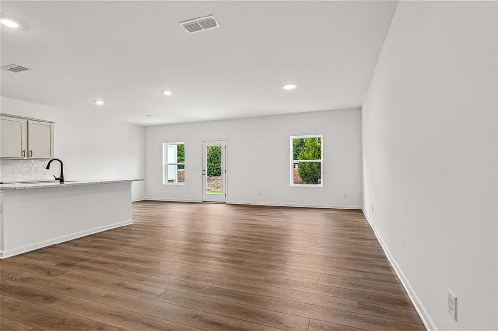 3 bedroom, 3 bathroom, 1,800 sq ft townhouse under contract at 227 Kinship Drive, Mableton, GA 30126 — photo 3