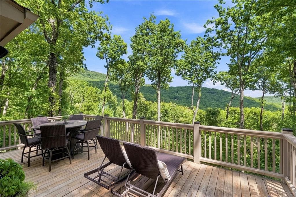 4 bedroom, 4 bathroom, 3,384 sq ft single family residence for sale at 1458 Valley View Drive, Big Canoe, GA 30143 — photo 5