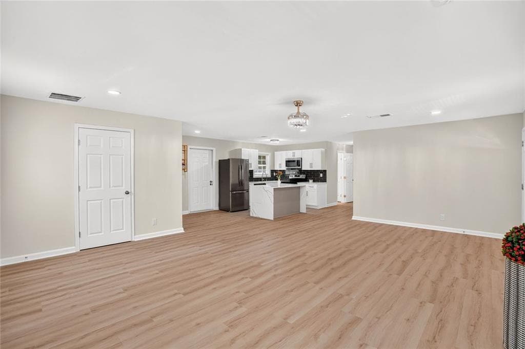 3 bedroom, 1 bathroom, 1,175 sq ft single family residence for sale at 2359 Baywood Drive, Atlanta, GA 30315 — photo 8