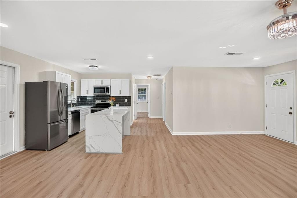 3 bedroom, 1 bathroom, 1,175 sq ft single family residence for sale at 2359 Baywood Drive, Atlanta, GA 30315 — photo 9