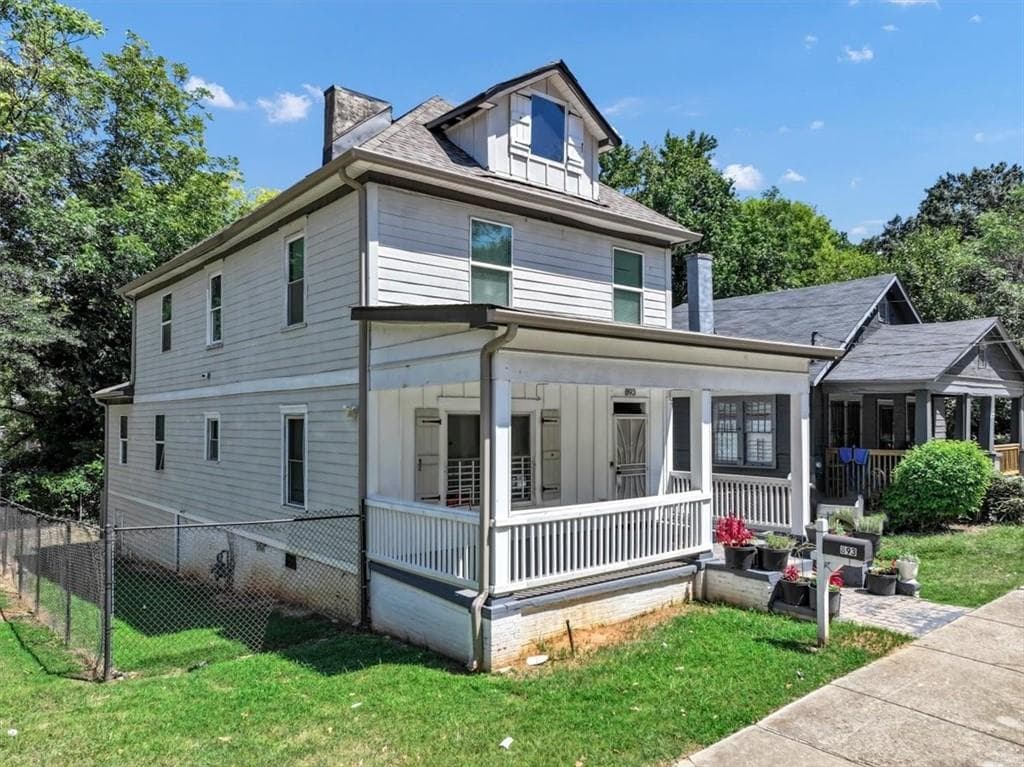 5 bedroom, 4 bathroom, 1,840 sq ft single family residence under contract at 893 Mitchell Street, Atlanta, GA 30314 — photo 4