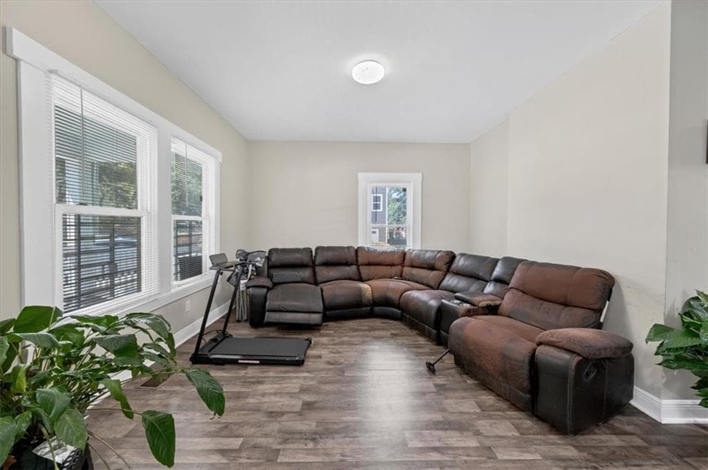 5 bedroom, 4 bathroom, 1,840 sq ft single family residence under contract at 893 Mitchell Street, Atlanta, GA 30314 — photo 7