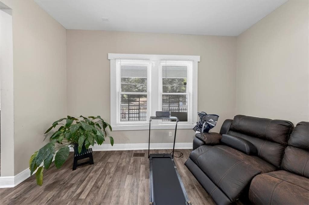 5 bedroom, 4 bathroom, 1,840 sq ft single family residence under contract at 893 Mitchell Street, Atlanta, GA 30314 — photo 8
