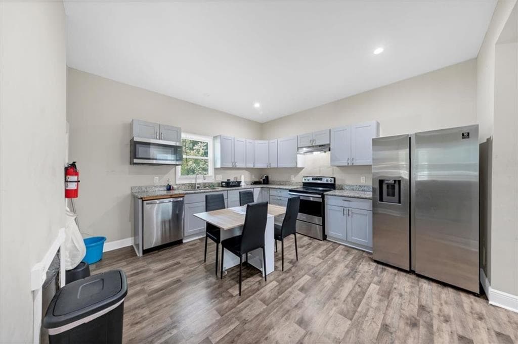 5 bedroom, 4 bathroom, 1,840 sq ft single family residence under contract at 893 Mitchell Street, Atlanta, GA 30314 — photo 10