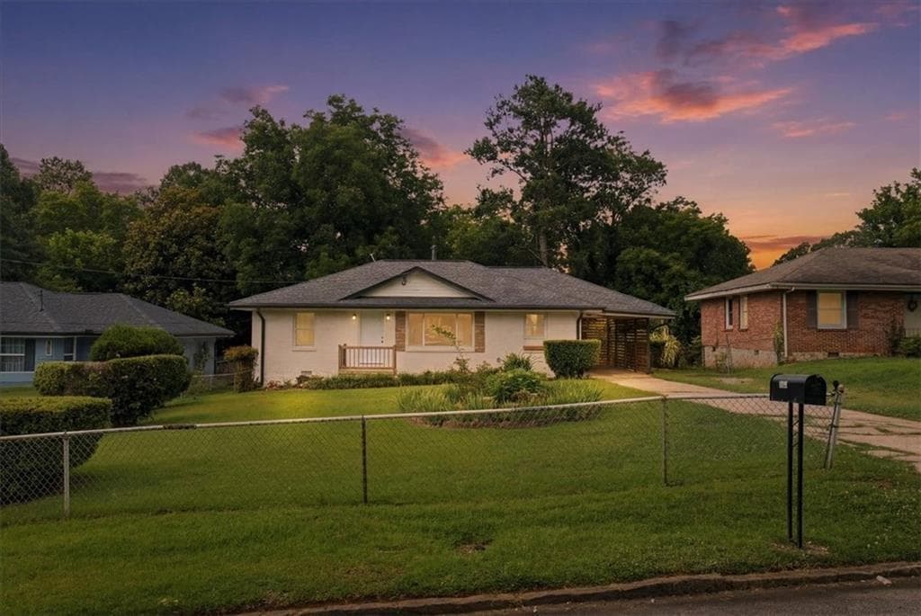 3 bedroom, 2 bathroom, 1,290 sq ft single family residence for sale at 2101 East Drive, Decatur, GA 30032 — photo 1 of 29