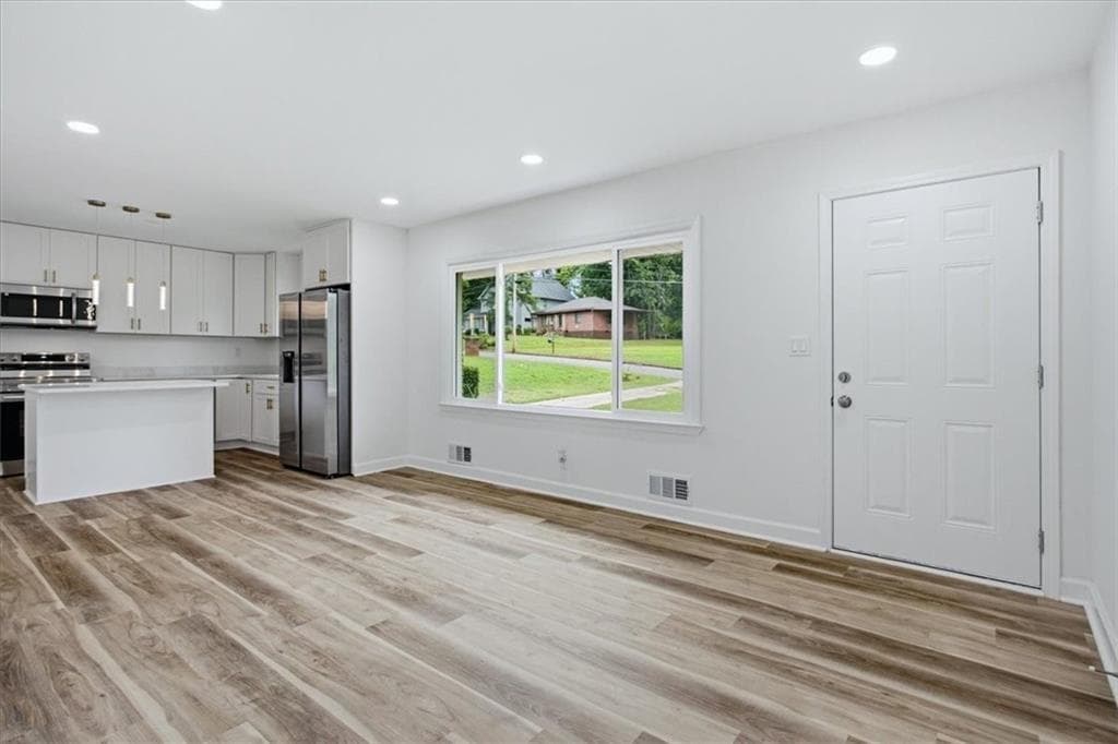 3 bedroom, 2 bathroom, 1,290 sq ft single family residence for sale at 2101 East Drive, Decatur, GA 30032 — photo 5