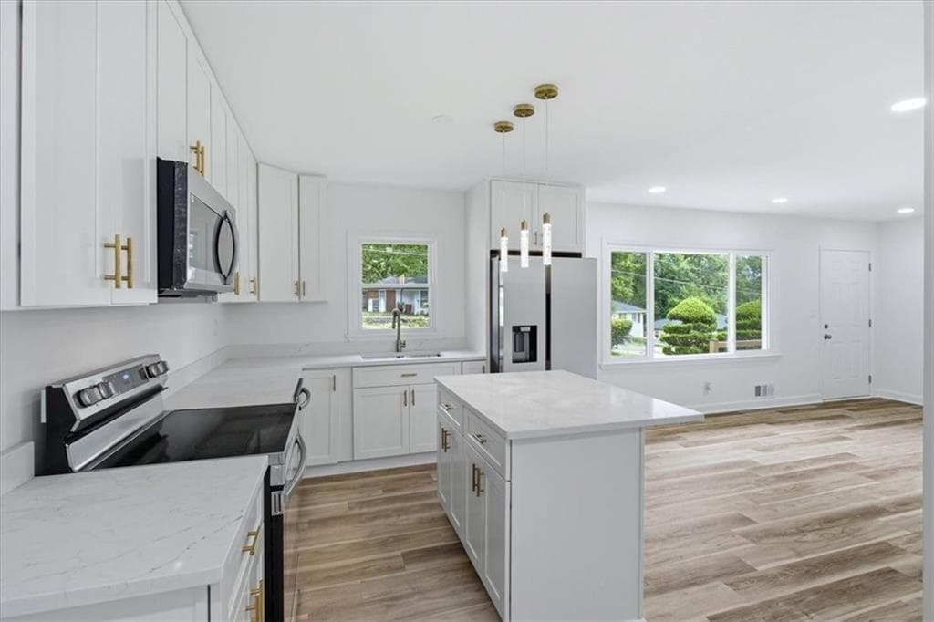 3 bedroom, 2 bathroom, 1,290 sq ft single family residence for sale at 2101 East Drive, Decatur, GA 30032 — photo 7