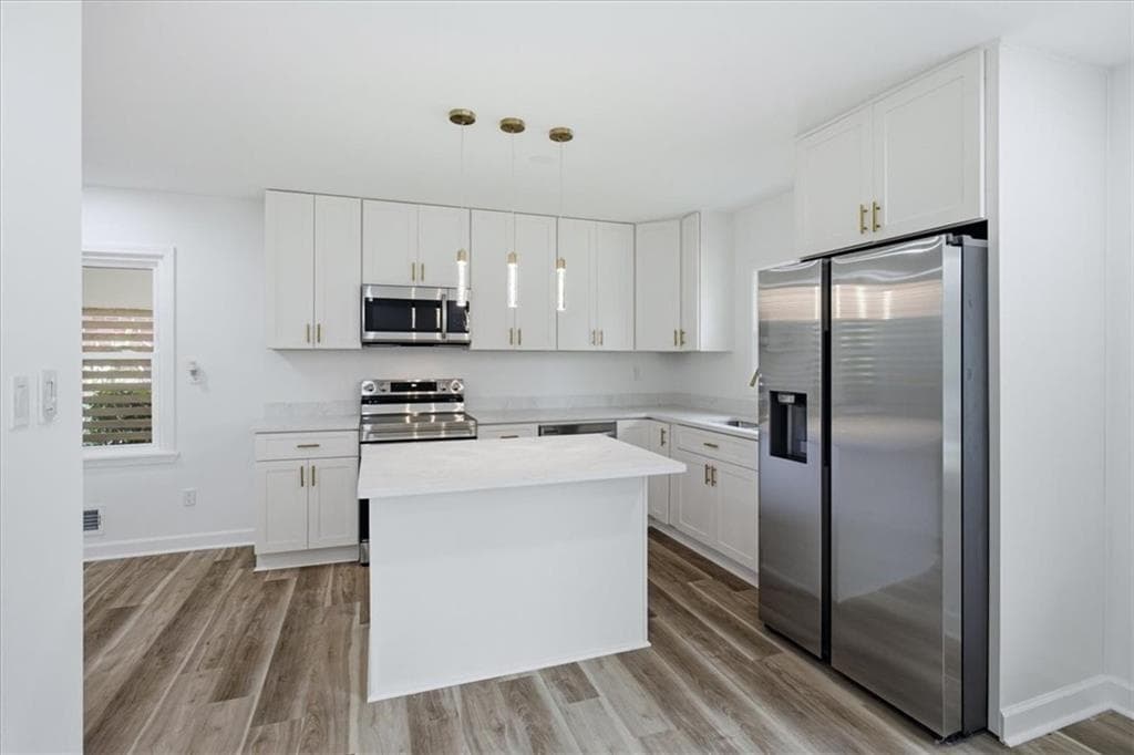 3 bedroom, 2 bathroom, 1,290 sq ft single family residence for sale at 2101 East Drive, Decatur, GA 30032 — photo 9