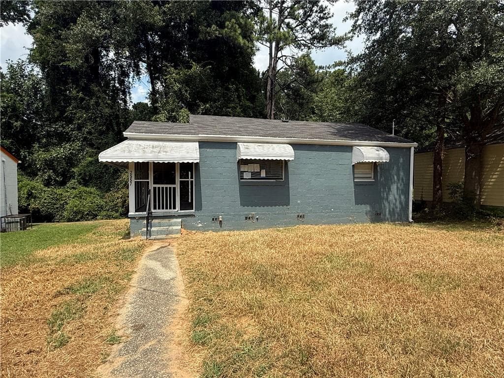 3 bedroom, 2 bathroom, 976 sq ft single family residence for sale at 2557 Loghaven Drive, Atlanta, GA 30318