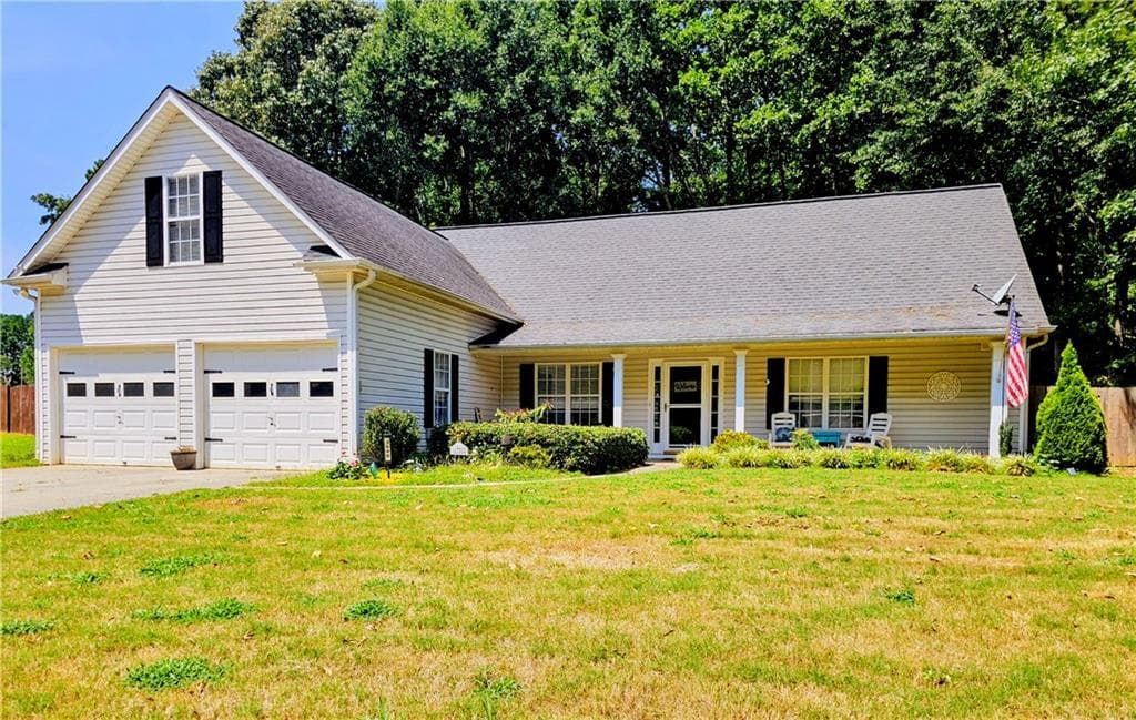 4 bedroom, 2 bathroom, 1,975 sq ft single family residence for sale at 3946 Saint George Terrace, Powder Springs, GA 30127 — photo 1 of 34