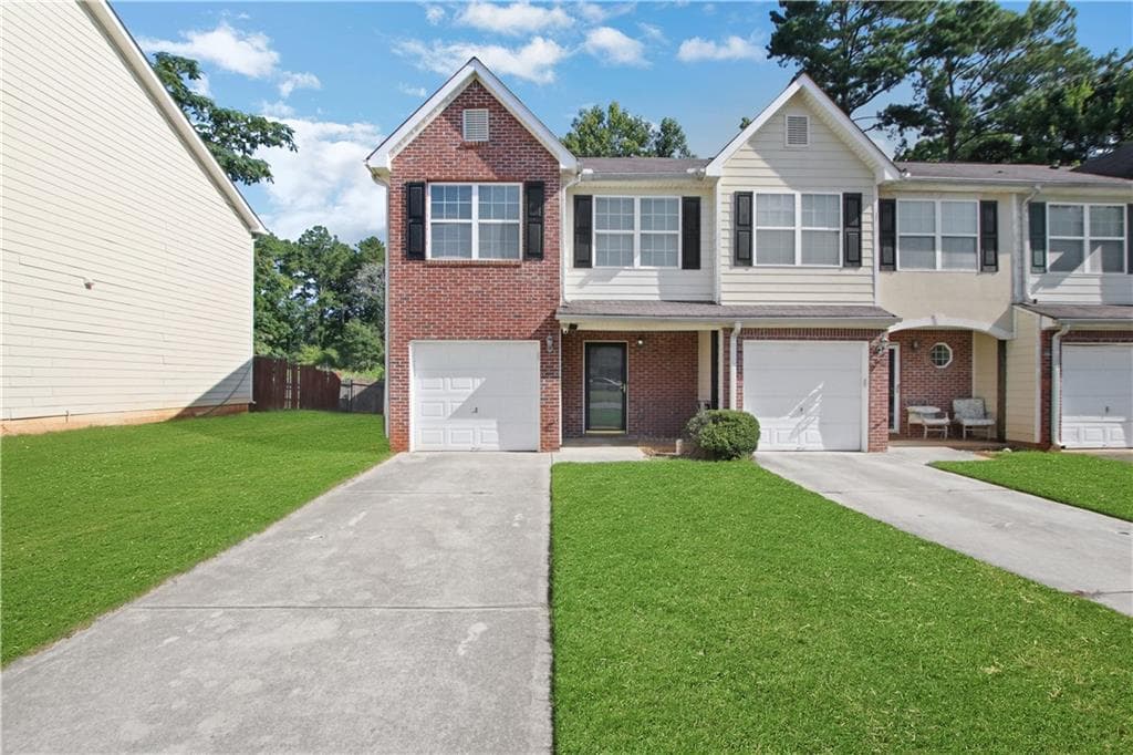 3 bedroom, 3 bathroom, 1,580 sq ft townhouse for rent at 762 Georgetown Court, Jonesboro, GA 30236 for $1,695 a month — photo 2