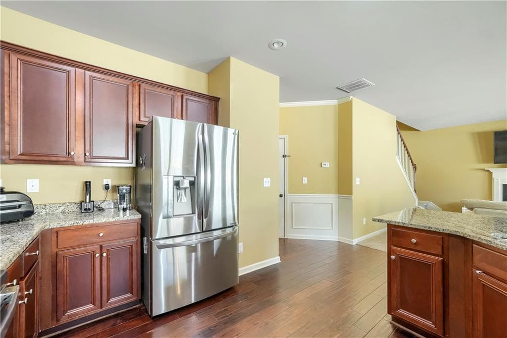 5 bedroom, 3 bathroom, 2,870 sq ft single family residence under contract at 98 Village Park Drive, Newnan, GA 30265 — photo 8