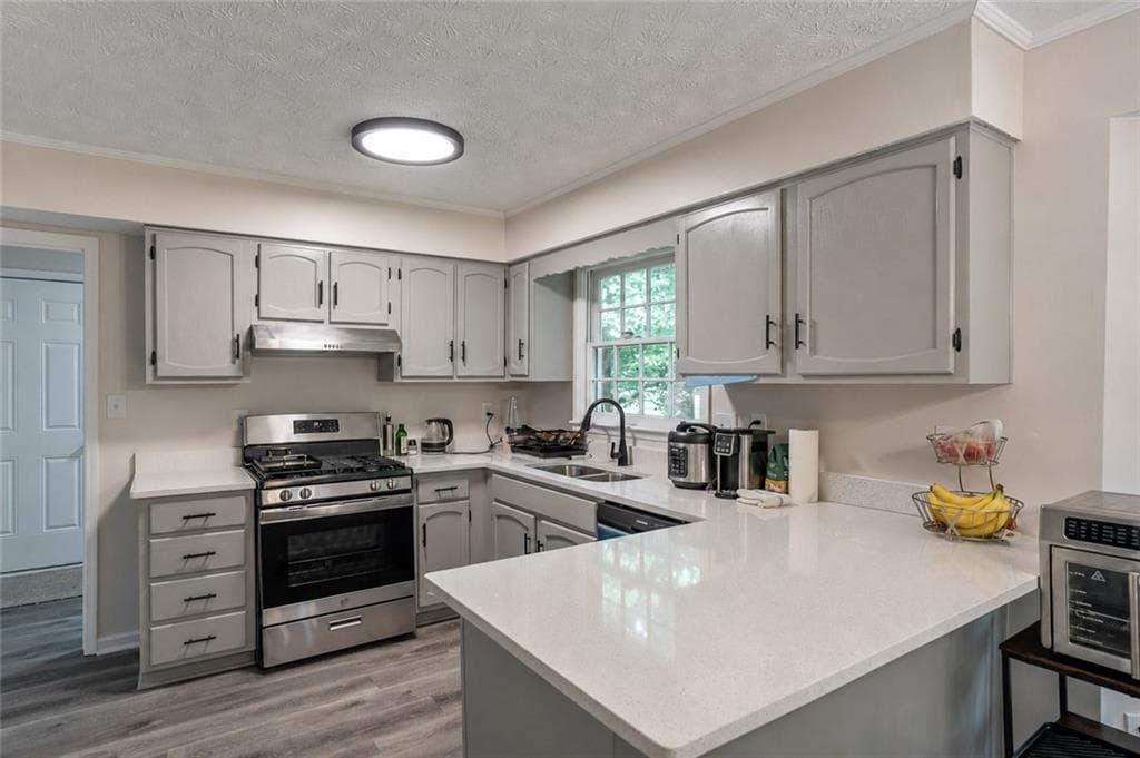 4 bedroom, 3 bathroom, 2,100 sq ft single family residence under contract at 4121 Willow Walk, Lilburn, GA 30047 — photo 9