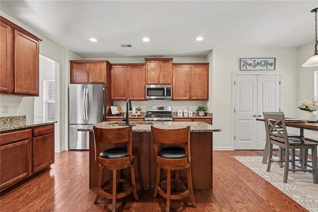6 bedroom, 4 bathroom, 3,384 sq ft single family residence under contract at 364 Ivy Chase Loop, Dallas, GA 30157 — photo 9