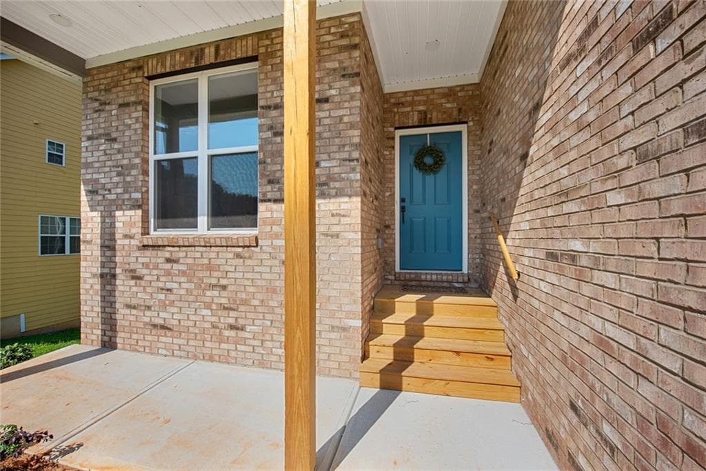 4 bedroom, 3 bathroom, 2,255 sq ft single family residence for sale at 3396 Ashford Loop, Ellenwood, GA 30294 — photo 2
