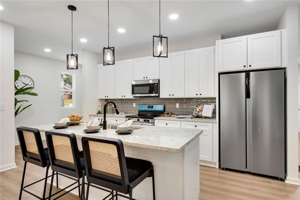 4 bedroom, 3 bathroom, 2,255 sq ft single family residence for sale at 3396 Ashford Loop, Ellenwood, GA 30294 — photo 7