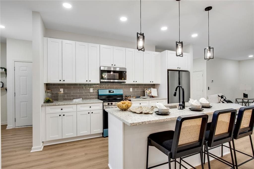 4 bedroom, 3 bathroom, 2,255 sq ft single family residence for sale at 3396 Ashford Loop, Ellenwood, GA 30294 — photo 8