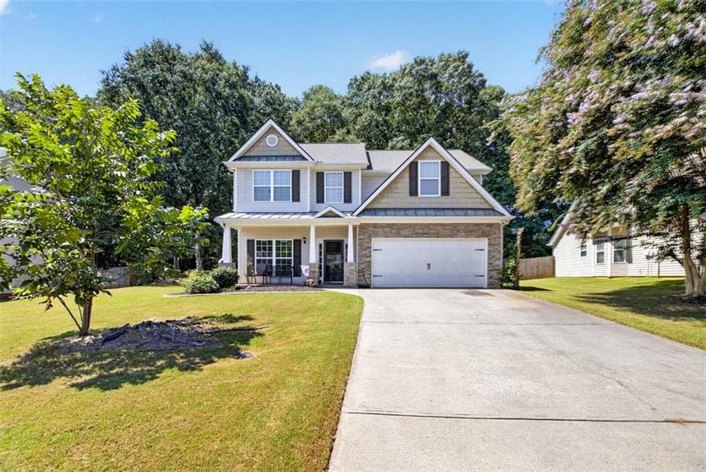 4 bedroom, 3 bathroom, 2,233 sq ft single family residence for sale at 35 Amherst Drive, Winder, GA 30680 — photo 2