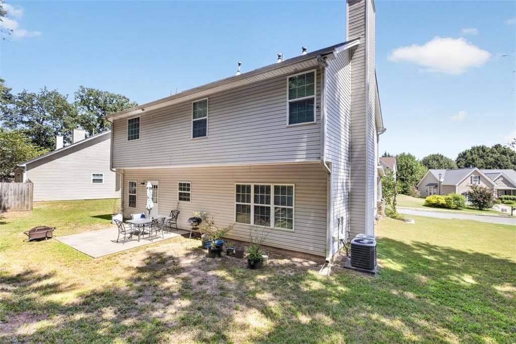 4 bedroom, 3 bathroom, 2,233 sq ft single family residence for sale at 35 Amherst Drive, Winder, GA 30680 — photo 6