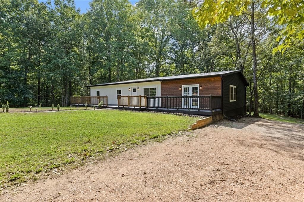 4 bedroom, 3 bathroom, 1,972 sq ft single family residence for sale at 681 Pumpkinvine Road, Acworth, GA 30101 — photo 3