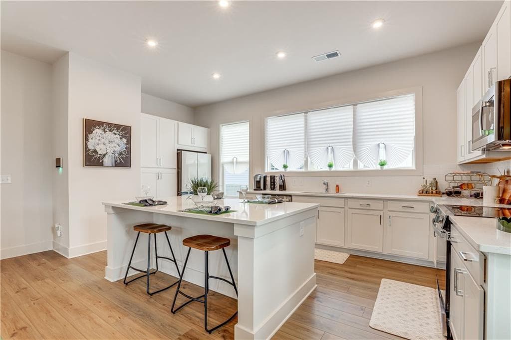 3 bedroom, 3 bathroom, 1,500 sq ft townhouse for sale at 1390 Cozy Circle, Atlanta, GA 30326 — photo 7