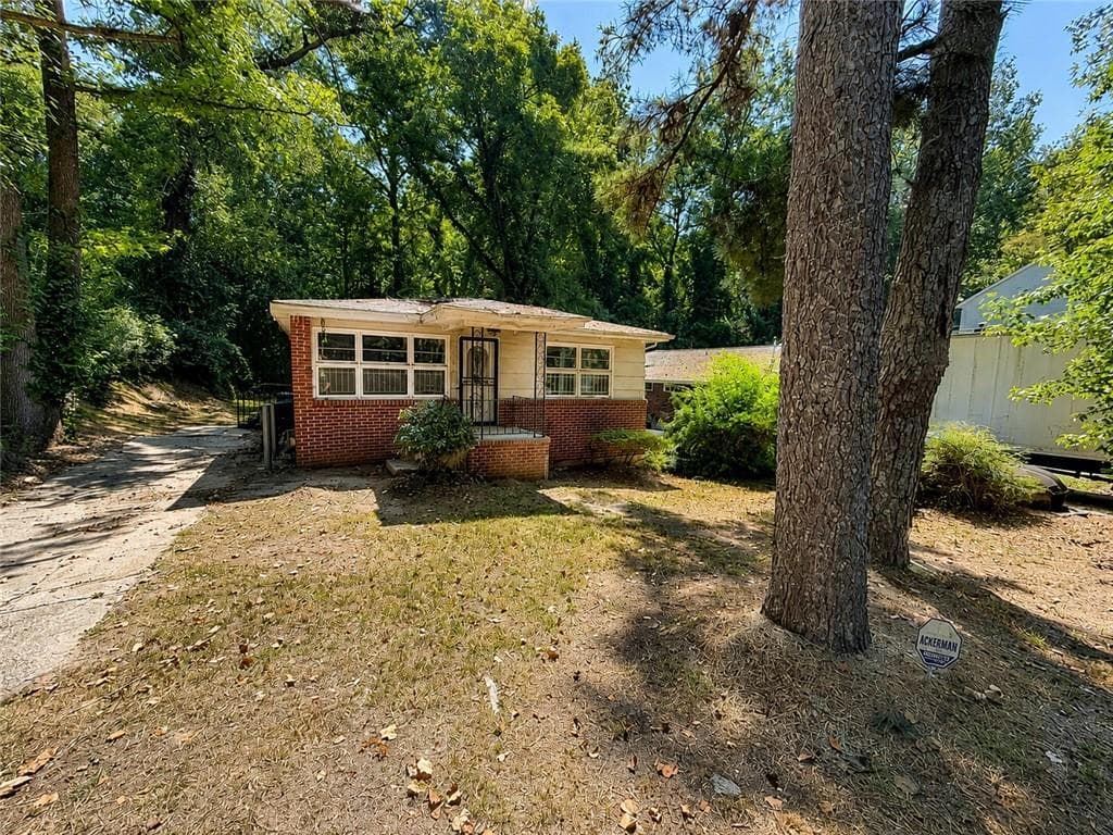 3 bedroom, 2 bathroom, 1,372 sq ft single family residence for sale at 223 Childs Drive, Atlanta, GA 30314 — photo 1 of 16