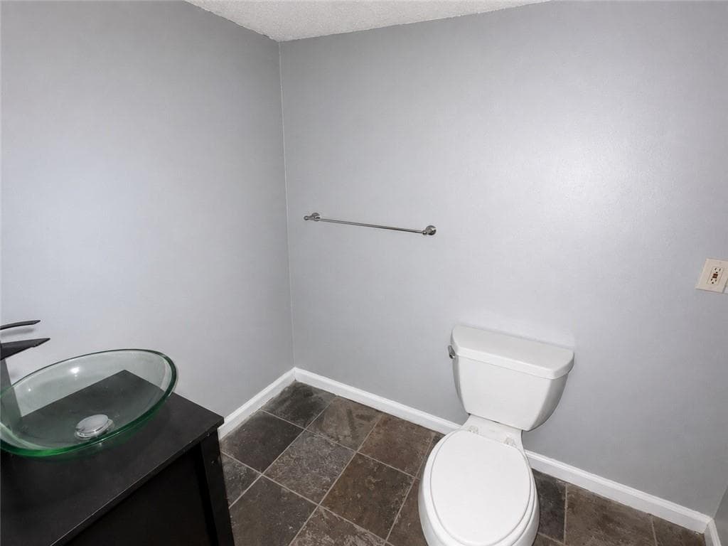 3 bedroom, 2 bathroom, 1,372 sq ft single family residence for sale at 223 Childs Drive, Atlanta, GA 30314 — photo 9