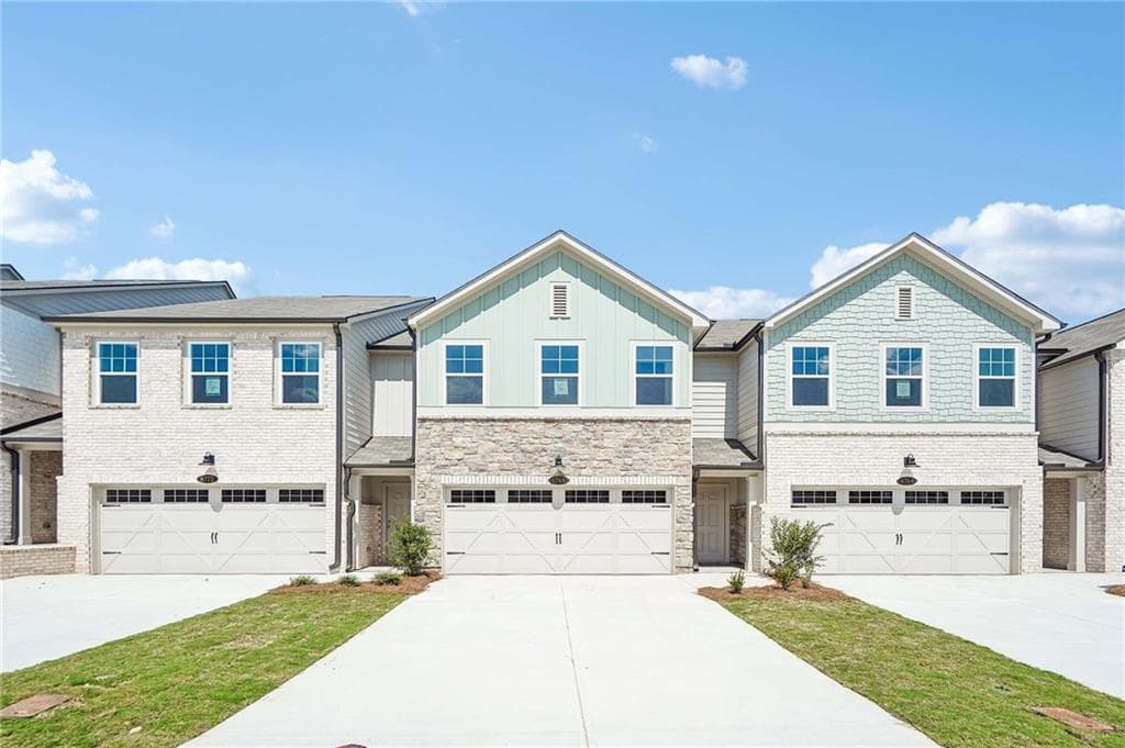 3 bedroom, 3 bathroom, 1,800 sq ft townhouse for sale at 235 Kinship Drive, Mableton, GA 30126