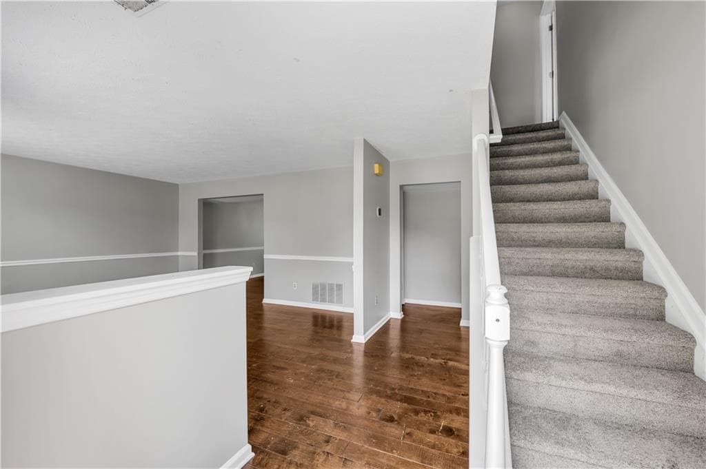4 bedroom, 3 bathroom, 2,136 sq ft single family residence for rent at 4890 Evergreen Valley Way, Alpharetta, GA 30022 for $2,199 a month — photo 8